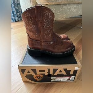 Ariat women’s fatbaby saddle leather western boots size 7.5